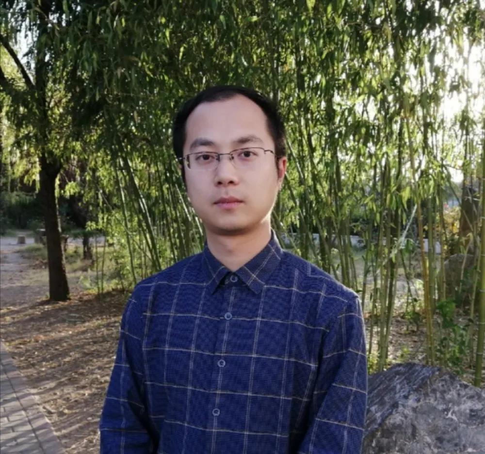 高一级部优秀班主任-李波